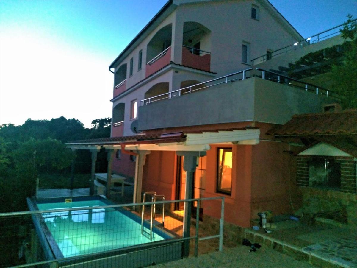 Apartments Lumar Palit Εξωτερικό φωτογραφία