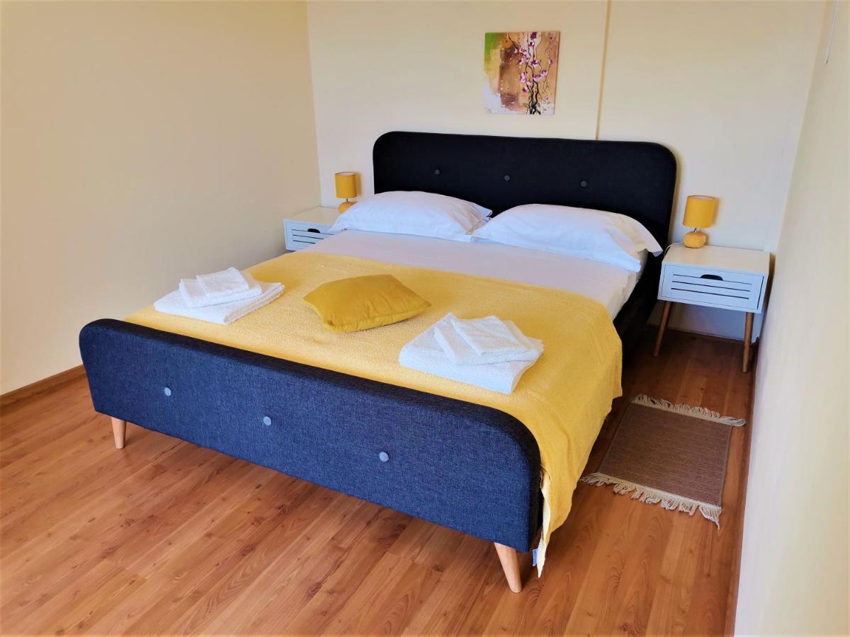 Apartments Lumar Palit Εξωτερικό φωτογραφία